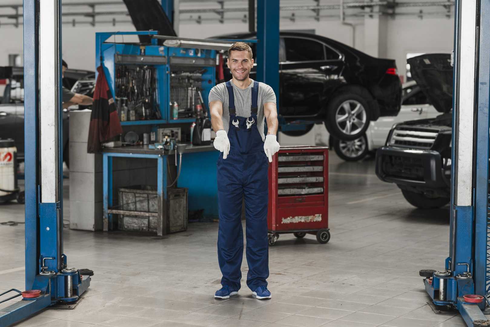 TR GARAGE
